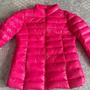 Aqua puffer in hot pink
